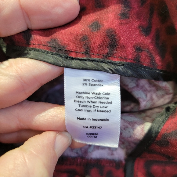 Talbots Dark Red Signature Cropped Side Zip Leopard Print Pants Size 16 - Picture 8 of 11
